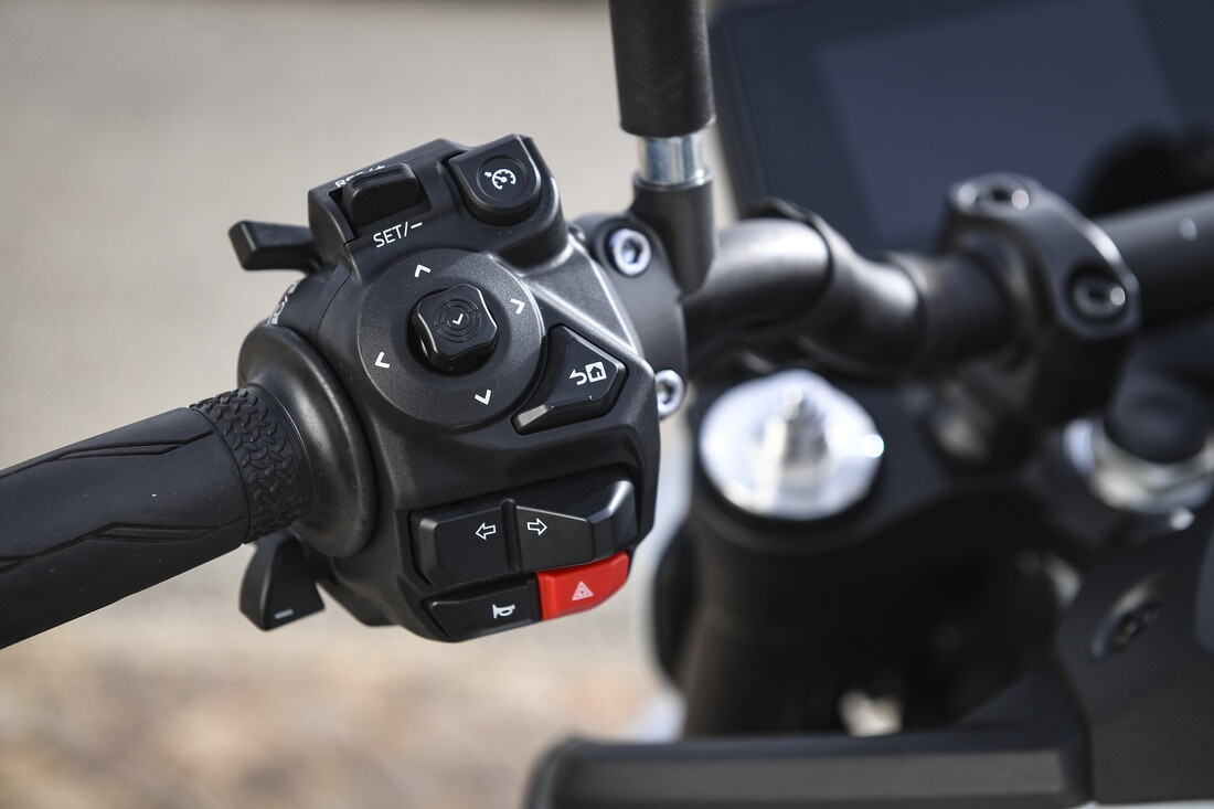 Yamaha MT-09 Y-AMT: le foto della prova