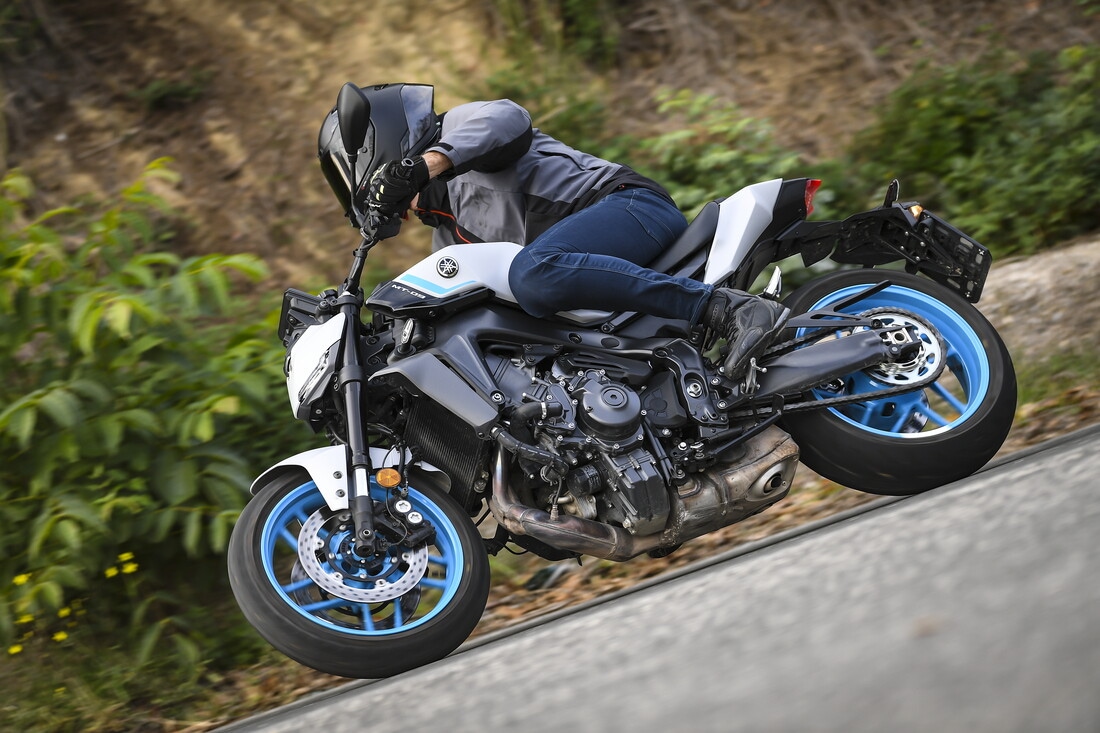Yamaha MT-09 Y-AMT: le foto della prova