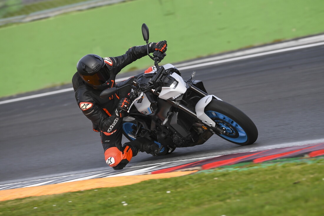 Yamaha MT-09 Y-AMT: le foto della prova