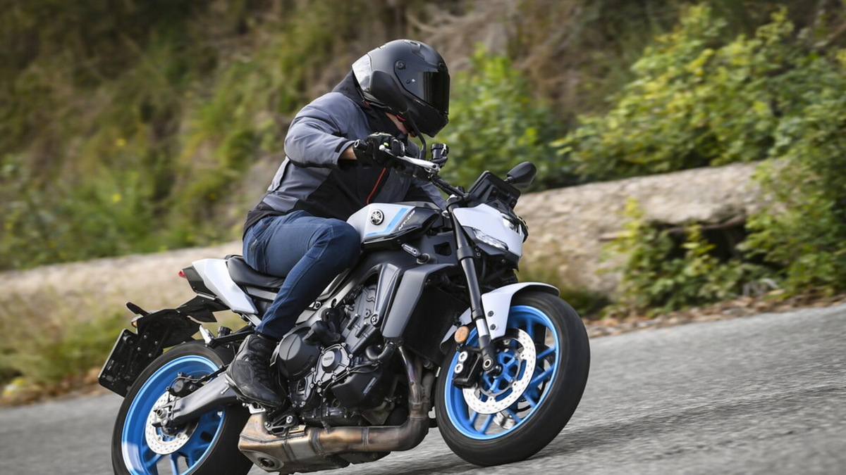 Yamaha MT-09 Y-AMT: le foto della prova