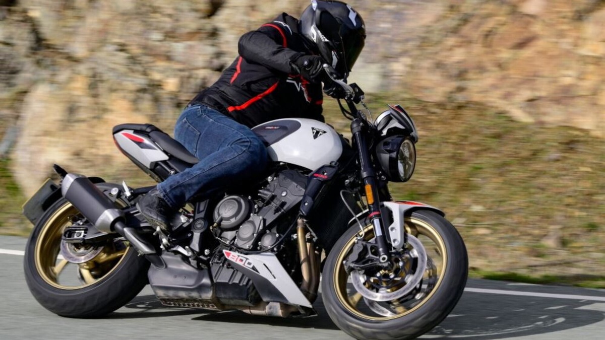 Triumph Open Weekend: la nuova Trident 800 in prova insieme alle proposte 2026
