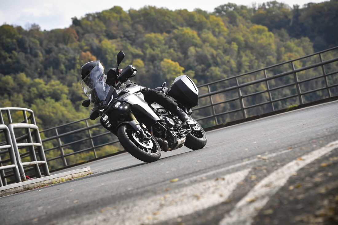 Yamaha Tracer 9 GT Y-AMT: le foto della prova