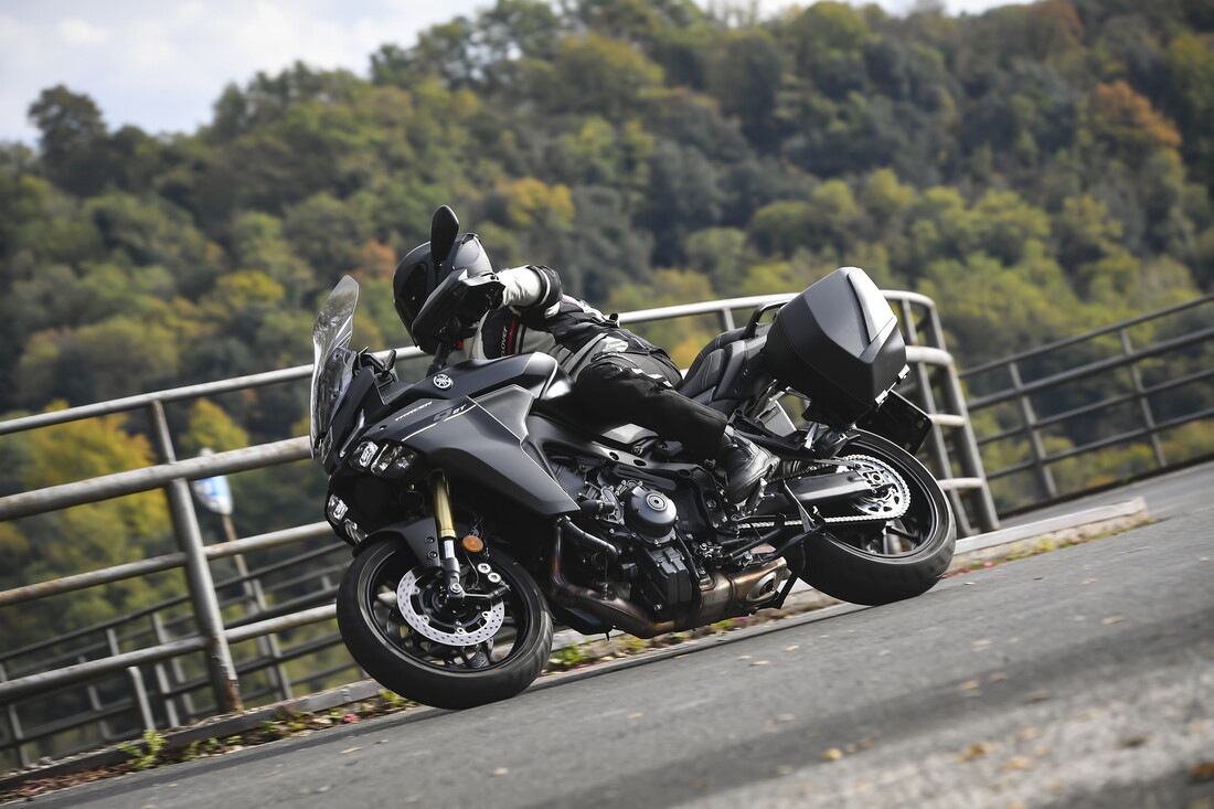 Yamaha Tracer 9 GT Y-AMT: le foto della prova