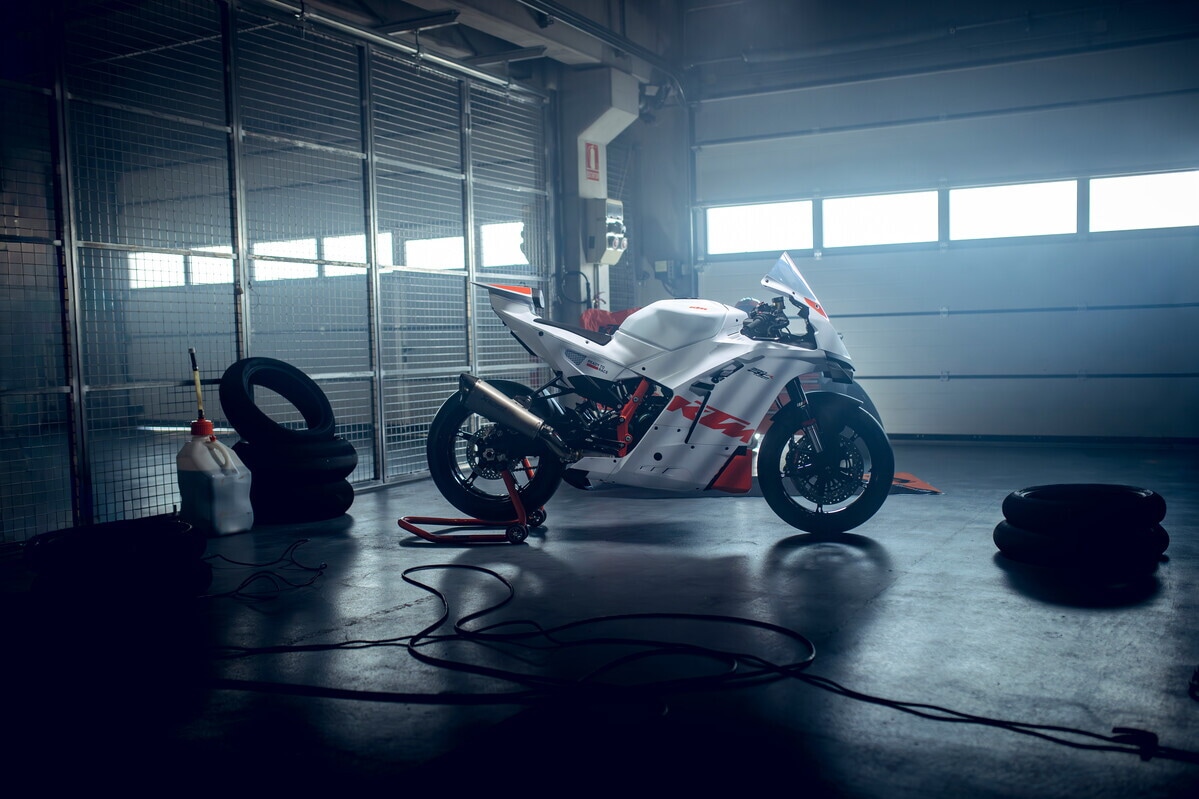 KTM 990 RC R TRACK: LE FOTO