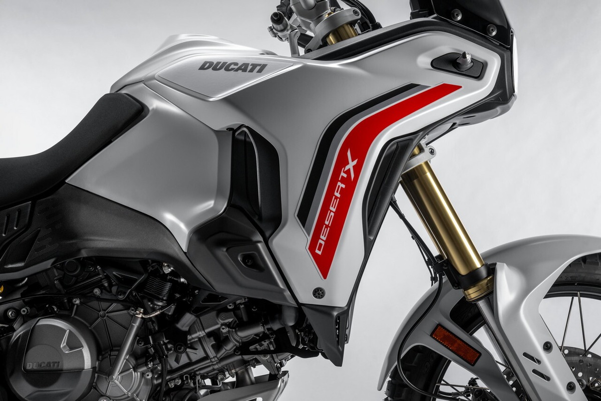 Nuova Ducati DesertX: le foto