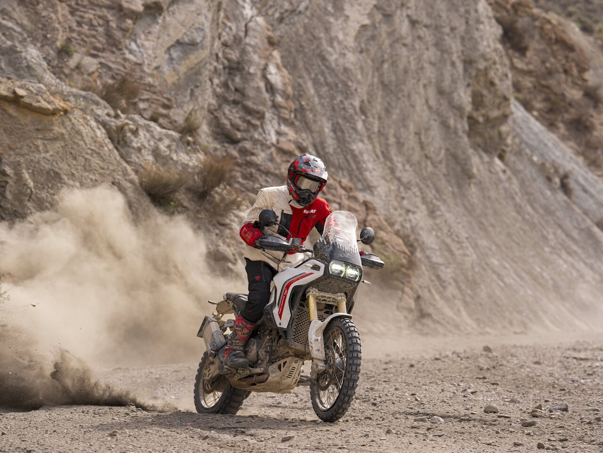Nuova Ducati DesertX: le foto