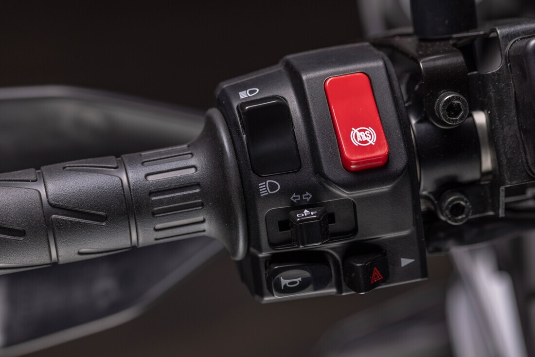 Kawasaki KLE500: le foto del test