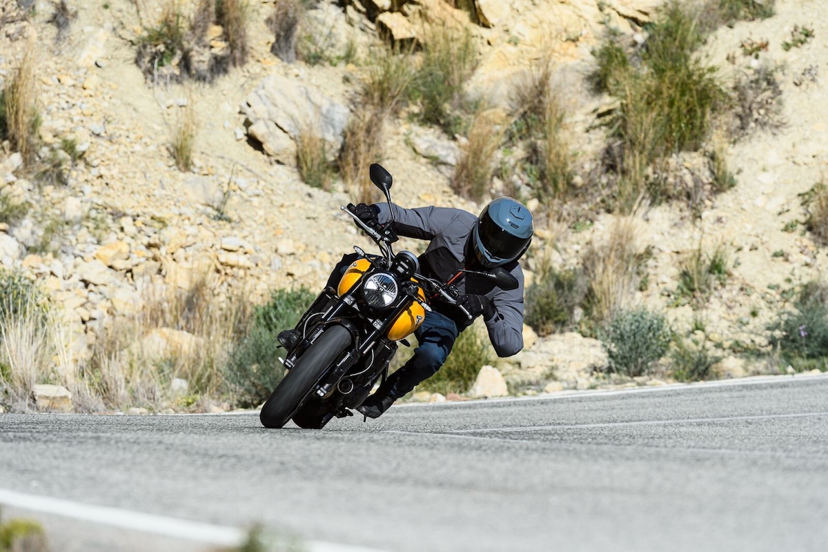 Triumph Trident 660 2026: LE FOTO DELLA PROVA