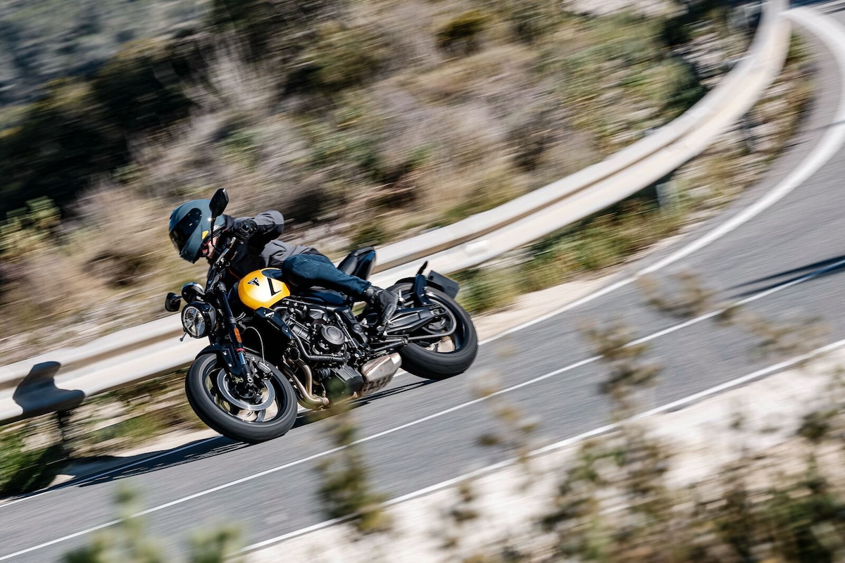 Triumph Trident 660 2026: LE FOTO DELLA PROVA