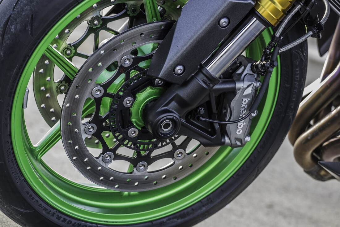 Kawasaki Z1100 SE: focus sui dettagli | FOTO