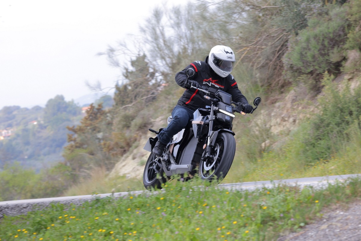 Honda WN7: la gallery del test