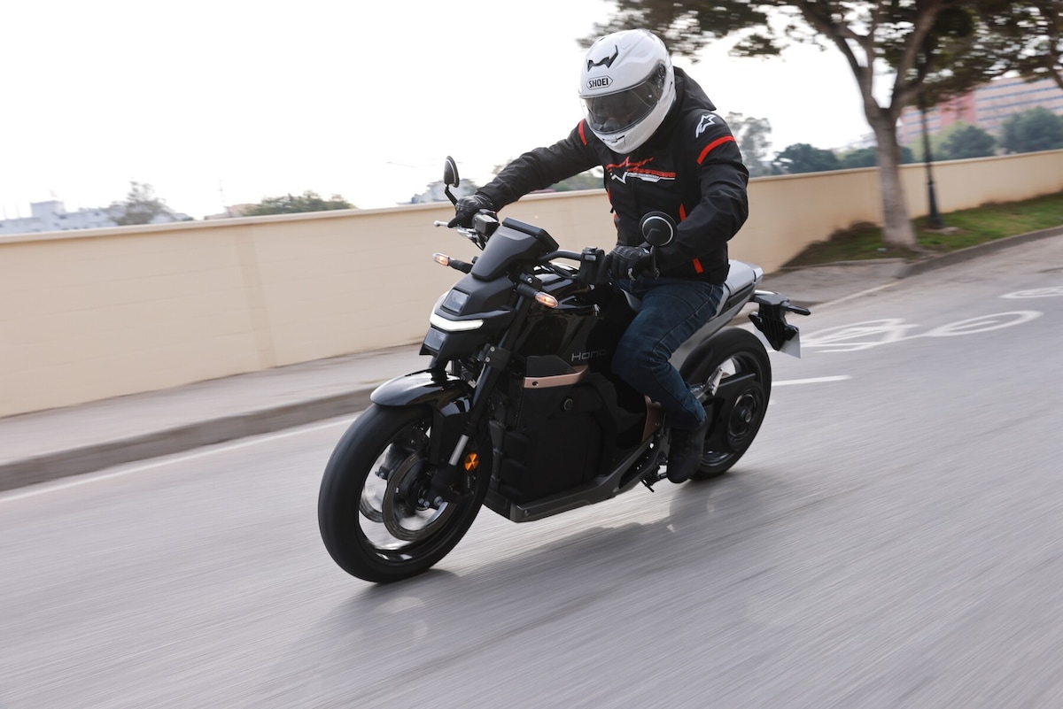 Honda WN7: la gallery del test