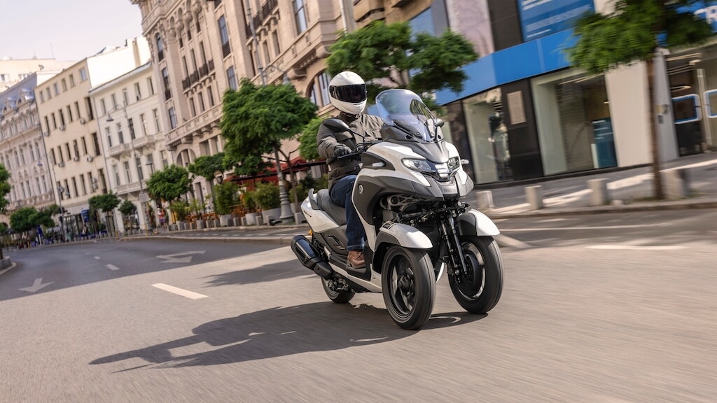 Yamaha Tricity 300 MY2026: il nuovo tre ruote Yamaha con airbag e tecnologia premium