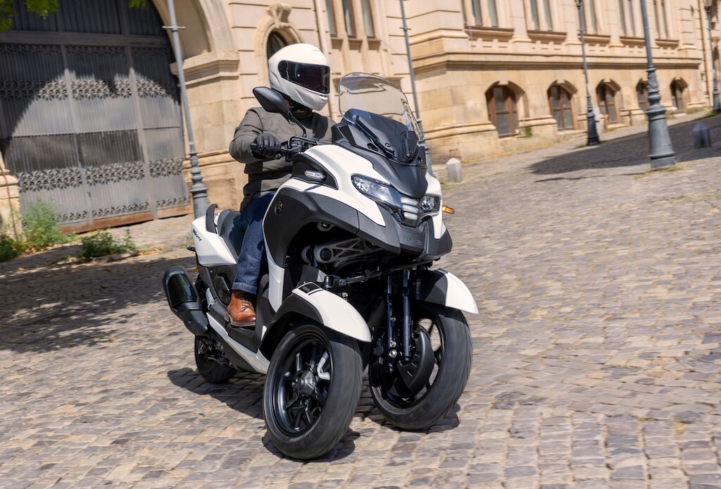 Yamaha Tricity 300 MY2026: il nuovo tre ruote Yamaha con airbag e tecnologia premium