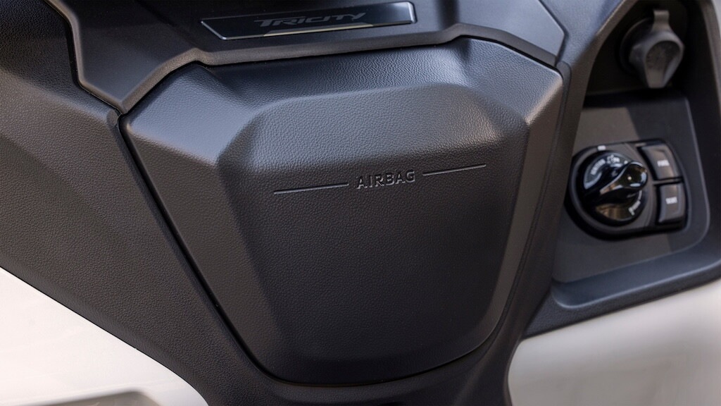 Yamaha Tricity 300 MY2026: il nuovo tre ruote Yamaha con airbag e tecnologia premium