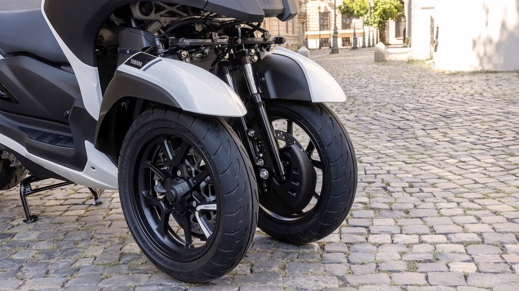 Yamaha Tricity 300 MY2026: il nuovo tre ruote Yamaha con airbag e tecnologia premium
