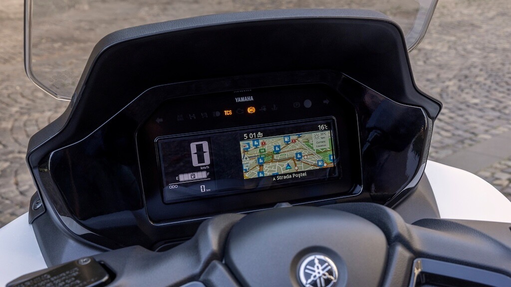 Yamaha Tricity 300 MY2026: il nuovo tre ruote Yamaha con airbag e tecnologia premium