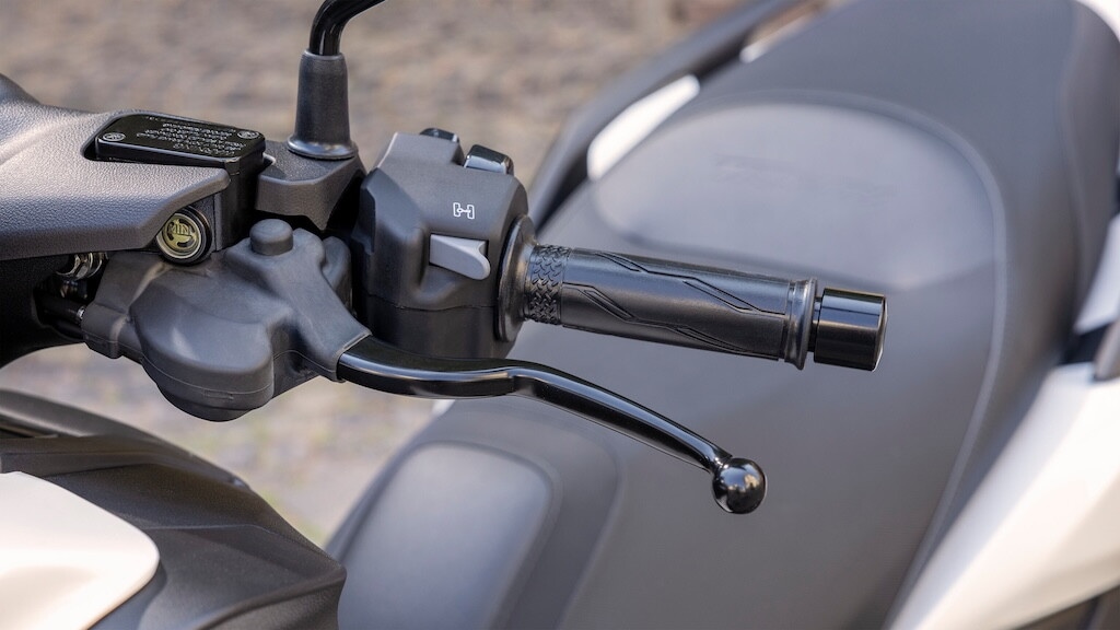 Yamaha Tricity 300 MY2026: il nuovo tre ruote Yamaha con airbag e tecnologia premium