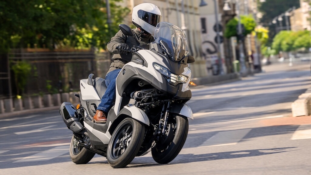 Yamaha Tricity 300 MY2026: il nuovo tre ruote Yamaha con airbag e tecnologia premium