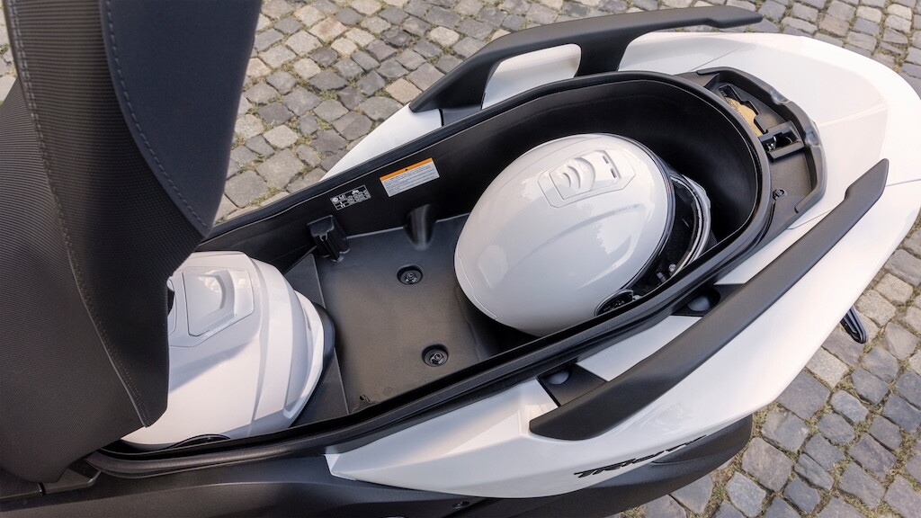 Yamaha Tricity 300 MY2026: il nuovo tre ruote Yamaha con airbag e tecnologia premium