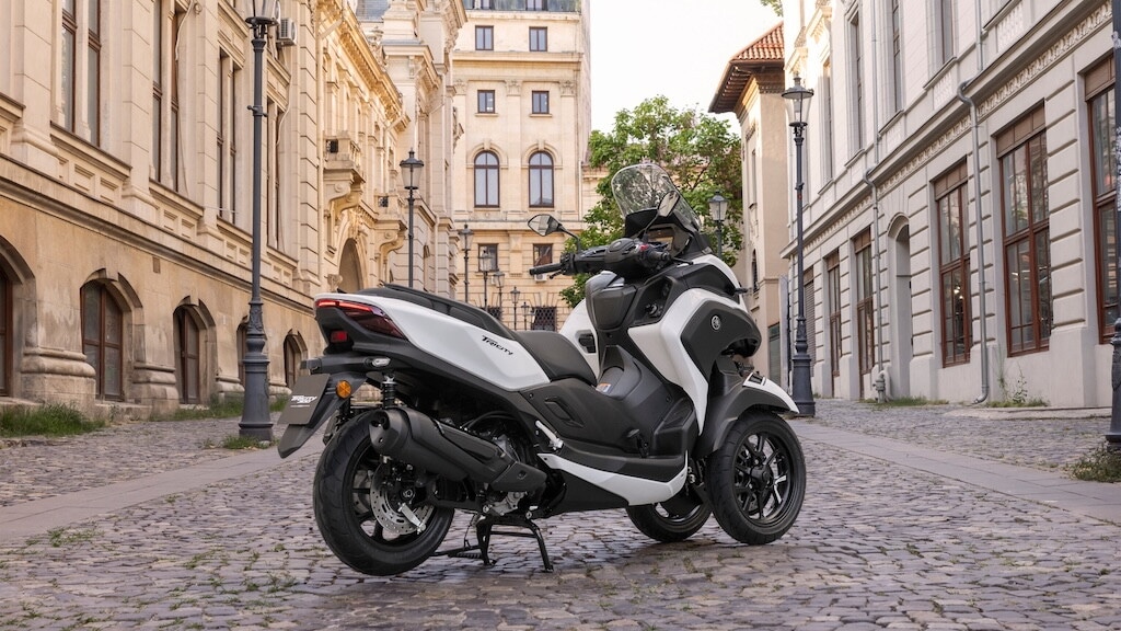 Yamaha Tricity 300 MY2026: il nuovo tre ruote Yamaha con airbag e tecnologia premium