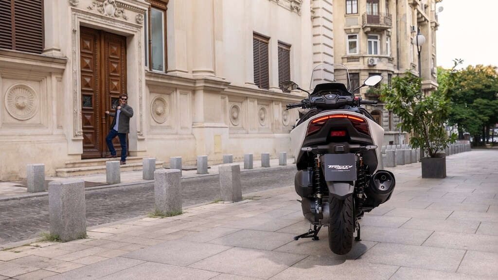 Yamaha Tricity 300 MY2026: il nuovo tre ruote Yamaha con airbag e tecnologia premium