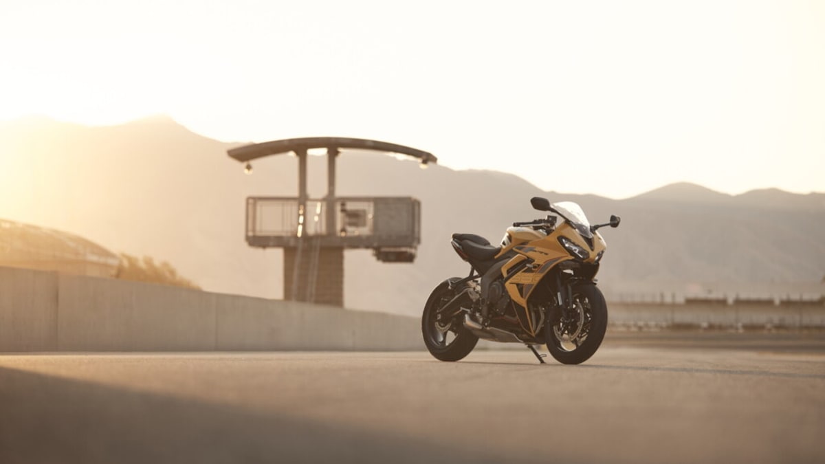 Triumph presenta importanti aggiornamenti per la Daytona 660