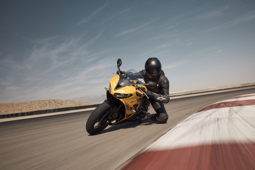 Triumph Daytona 660 2026: più sportiva che mai tra tecnica, stile. Le foto