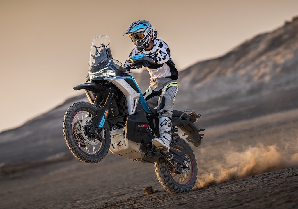 CFMOTO 1000MT-X: arriva la maxi adventure che costa meno di 10 mila euro