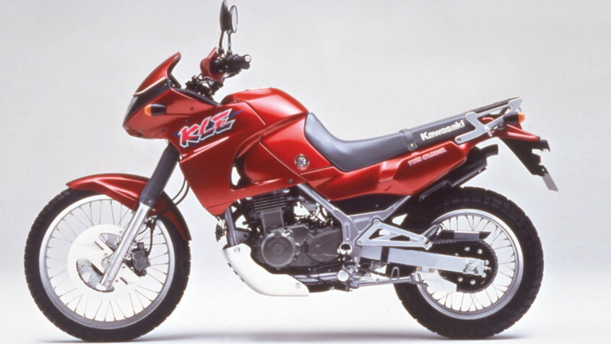 La storia della Kawasaki KLE500: una vita da mediano