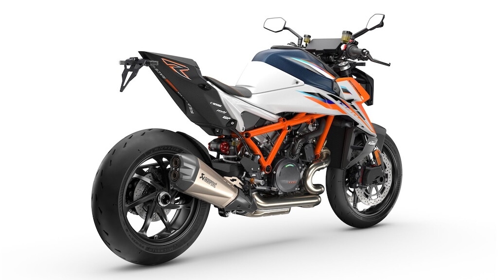 KTM 1390 Super Duke RR: le foto della nuova “Bestia”