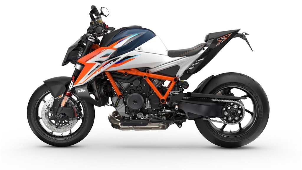 KTM 1390 Super Duke RR: le foto della nuova “Bestia”