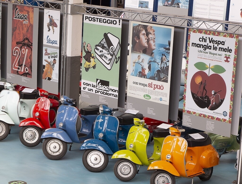 Vespa 80 anni: uomini, fabbrica e sogni in movimento. Le foto storiche