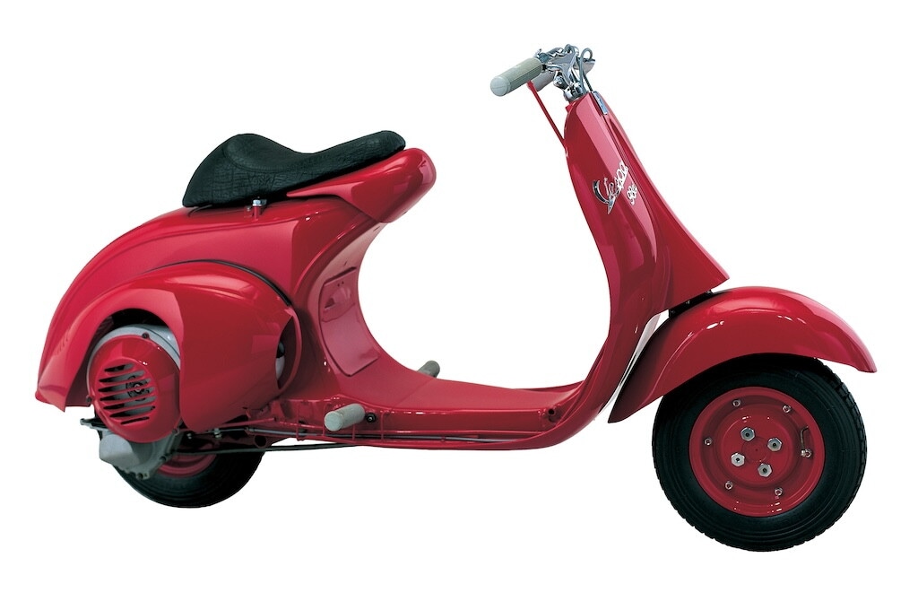 Vespa 80 anni: uomini, fabbrica e sogni in movimento. Le foto storiche