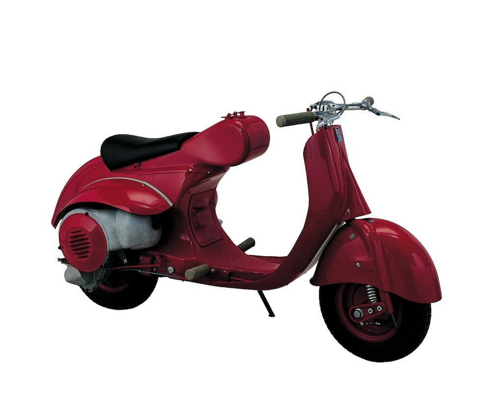 Vespa 80 anni: uomini, fabbrica e sogni in movimento. Le foto storiche
