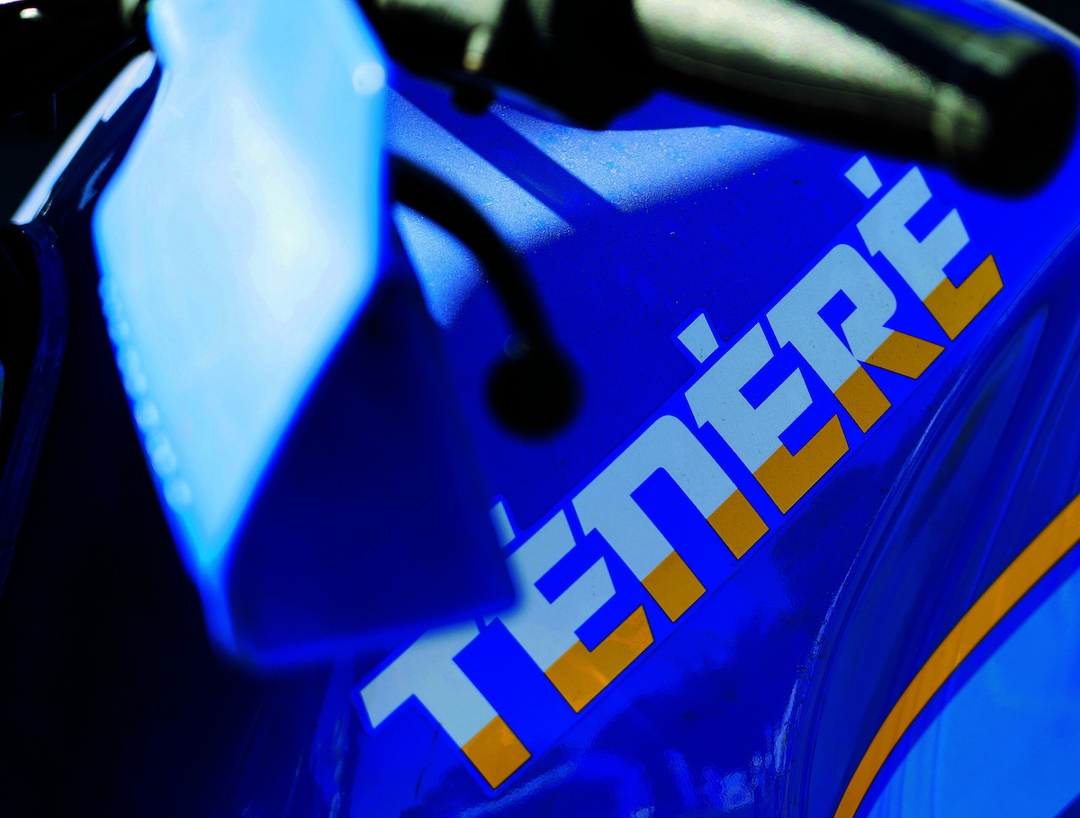 Yamaha Ténéré, ho scritto t’amo sulla sabbia: la storia