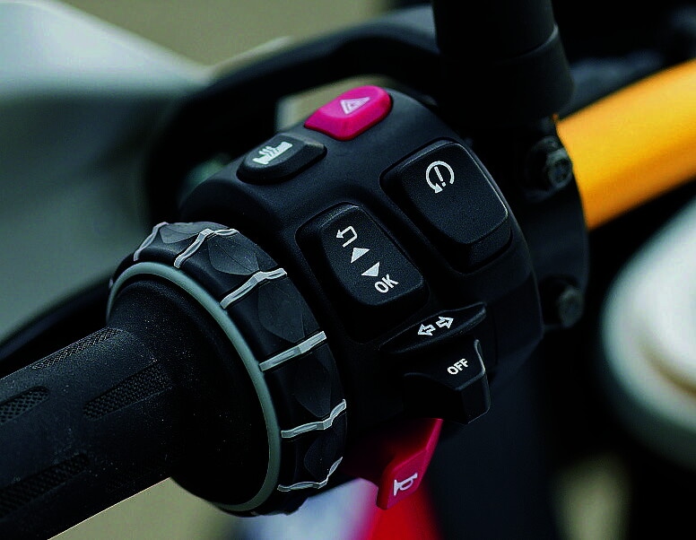 BMW F 450 GS: focus sui dettagli