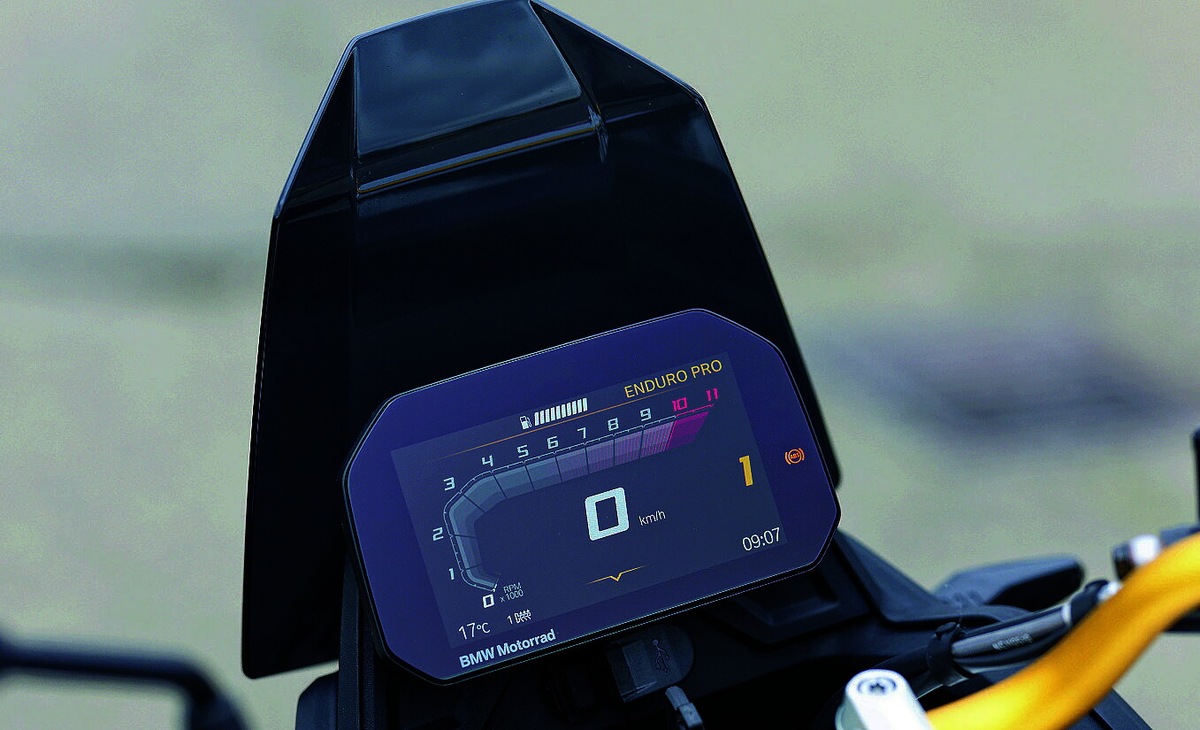 BMW F 450 GS: focus sui dettagli