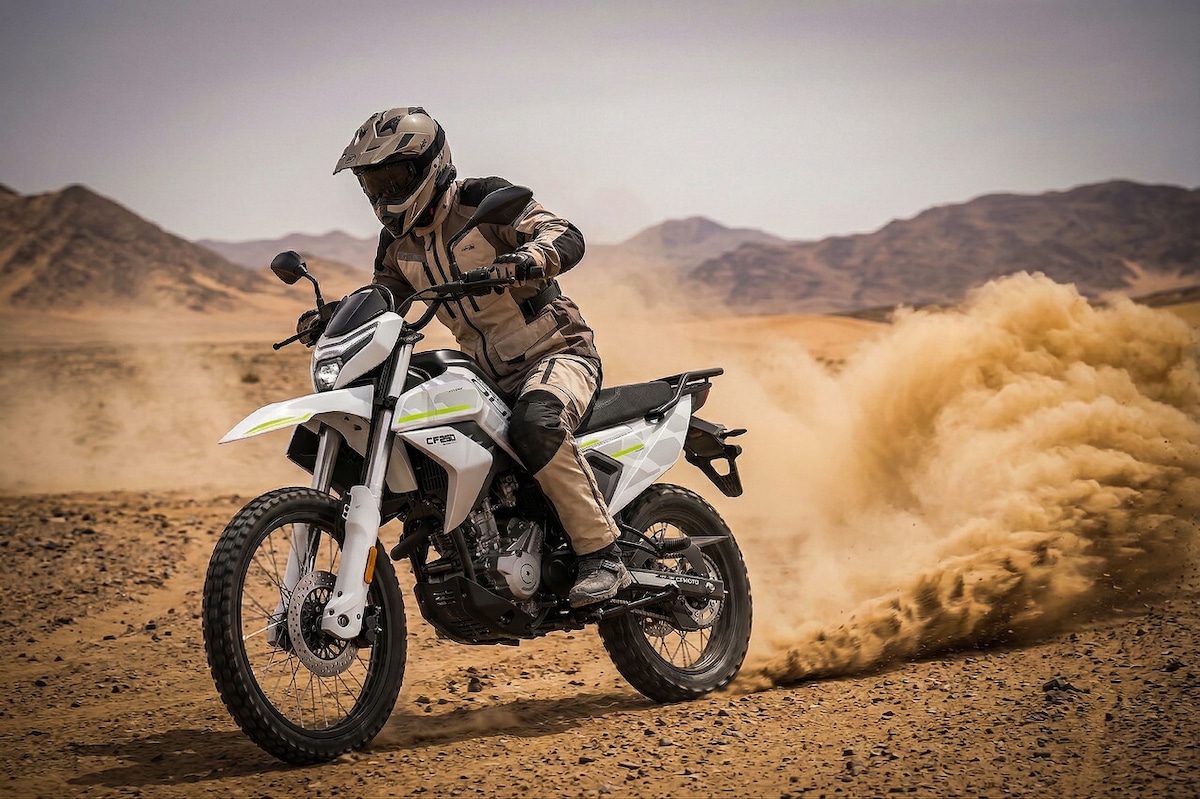 CFMOTO, ecco la Dual 250 E5+: ruota da 21", peso di 145 kg e prezzo interessante