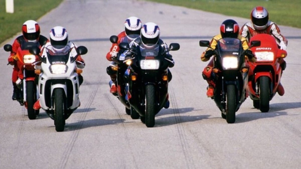 Il fascino della nostalgia: come è oggi guidare una moto del passato