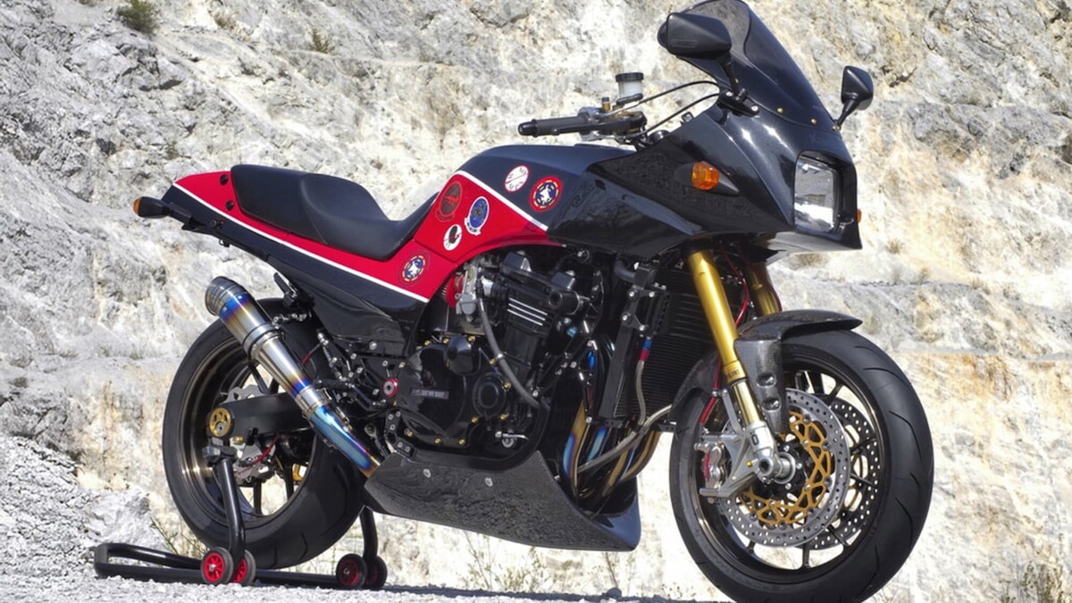 Kawasaki GPZ900R, con il restomod diventa più cattiva (e più bella?) che mai