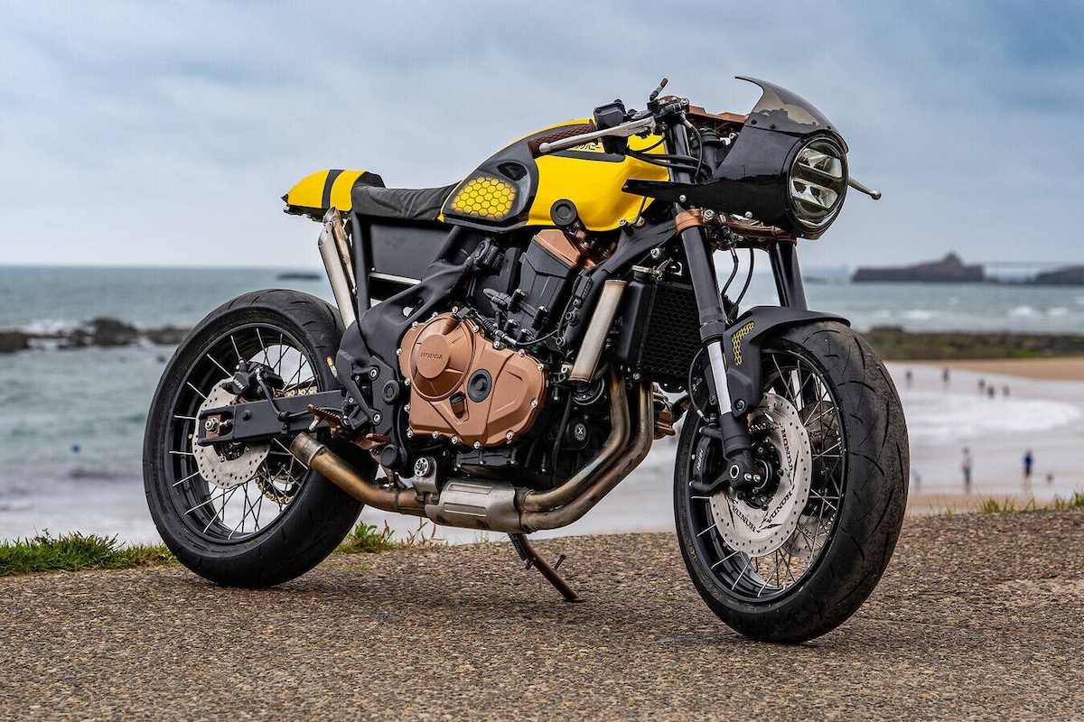 LE FOTO delle 10 special Honda in gara al Wheels & Waves di Biarritz