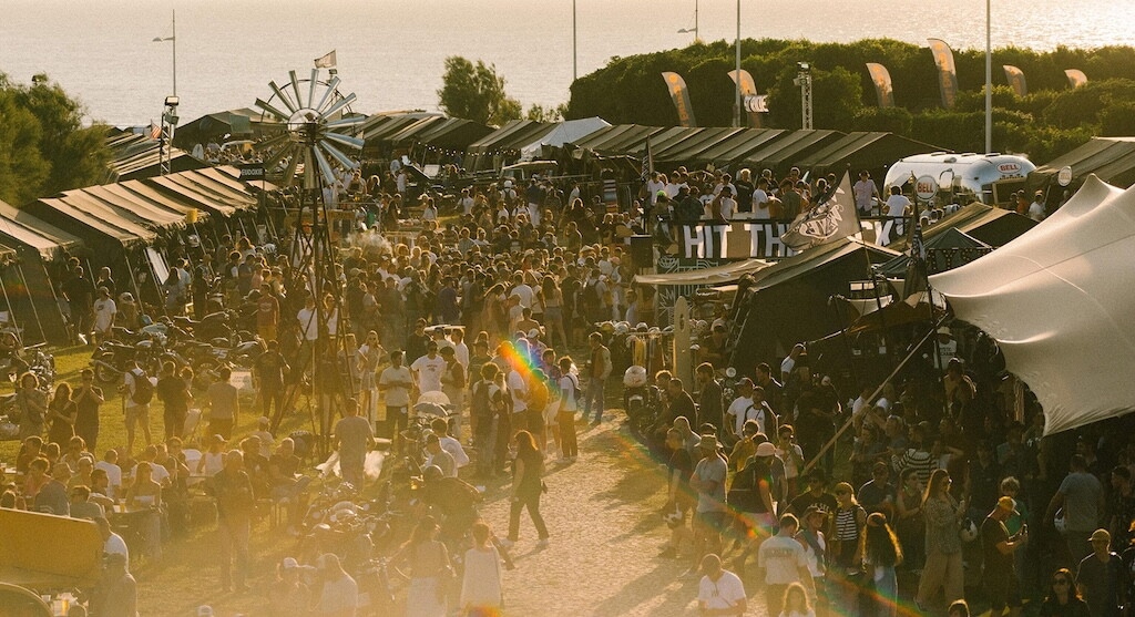 LE FOTO delle 10 special Honda in gara al Wheels & Waves di Biarritz