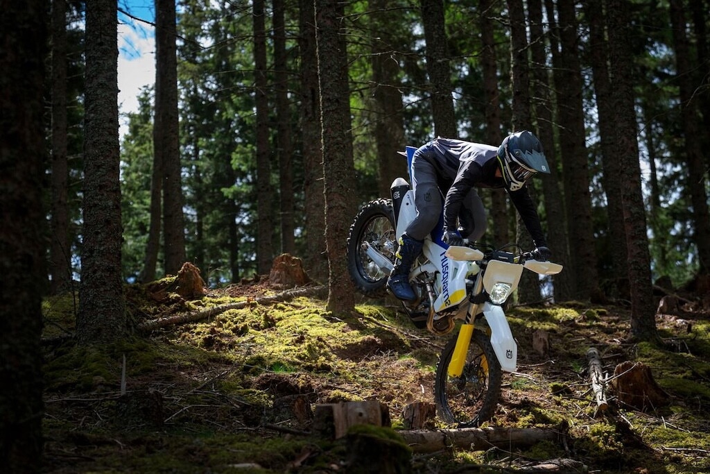 Husqvarna Enduro MY27: le FOTO delle nuove TE e FE