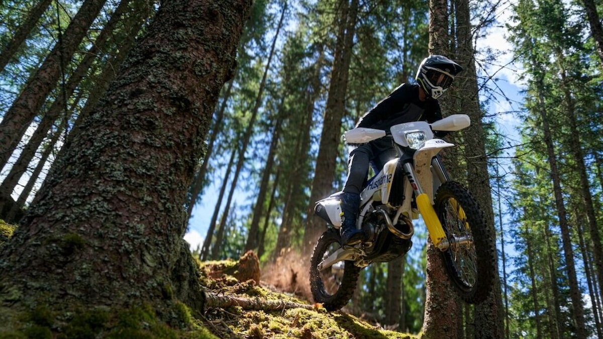 Husqvarna Enduro MY27: le FOTO delle nuove TE e FE