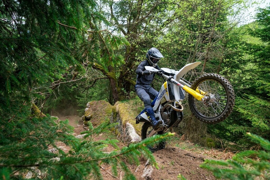 Husqvarna Enduro MY27: le FOTO delle nuove TE e FE