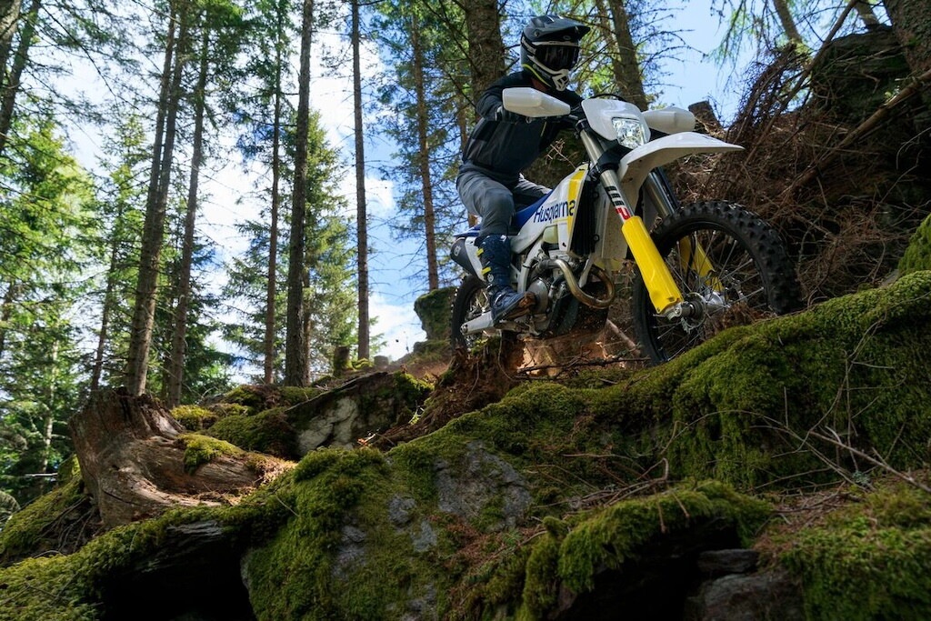 Husqvarna Enduro MY27: le FOTO delle nuove TE e FE