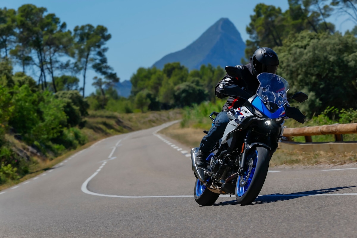 Suzuki SV-7GX: la gallery del test