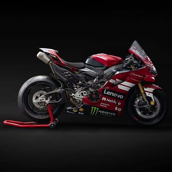 WDW 2026, domenica sarà Lenovo Race of Champions: ecco le speciali Panigale V4 Tricolore