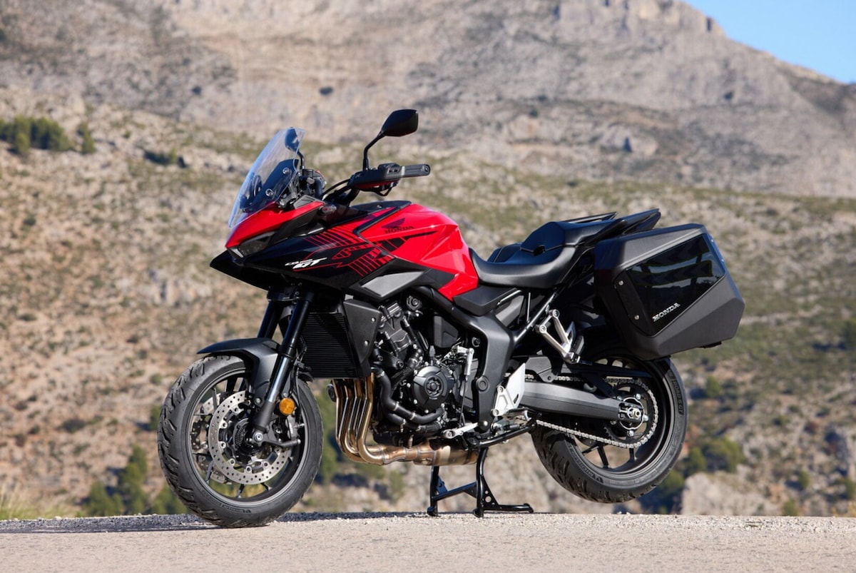 Honda CB1000GT, debutta la nuova sport tourer: ecco il prezzo